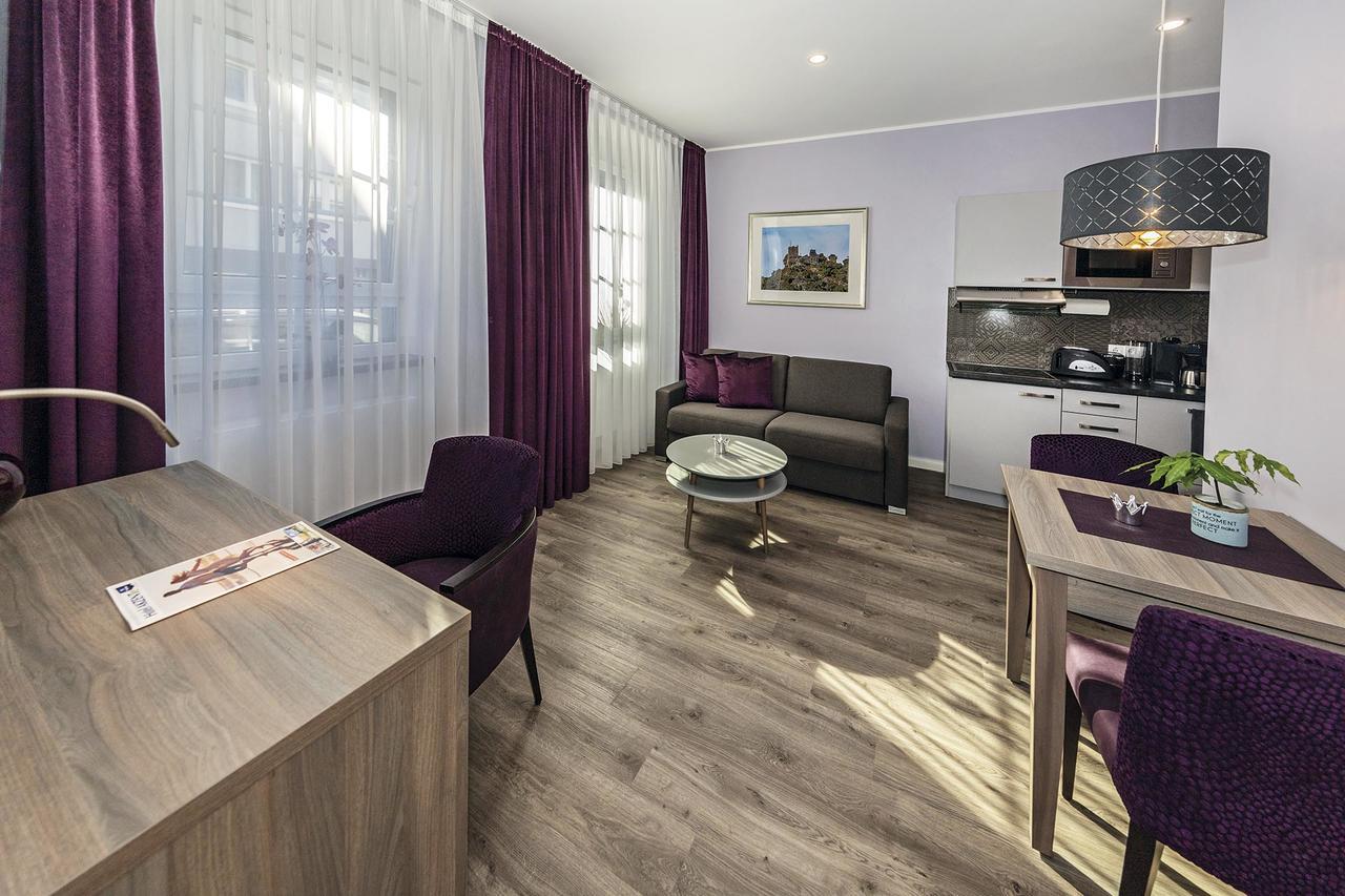 Apartmenthaus Burgenheimat In Rhens Bei Koblenz ภายนอก รูปภาพ